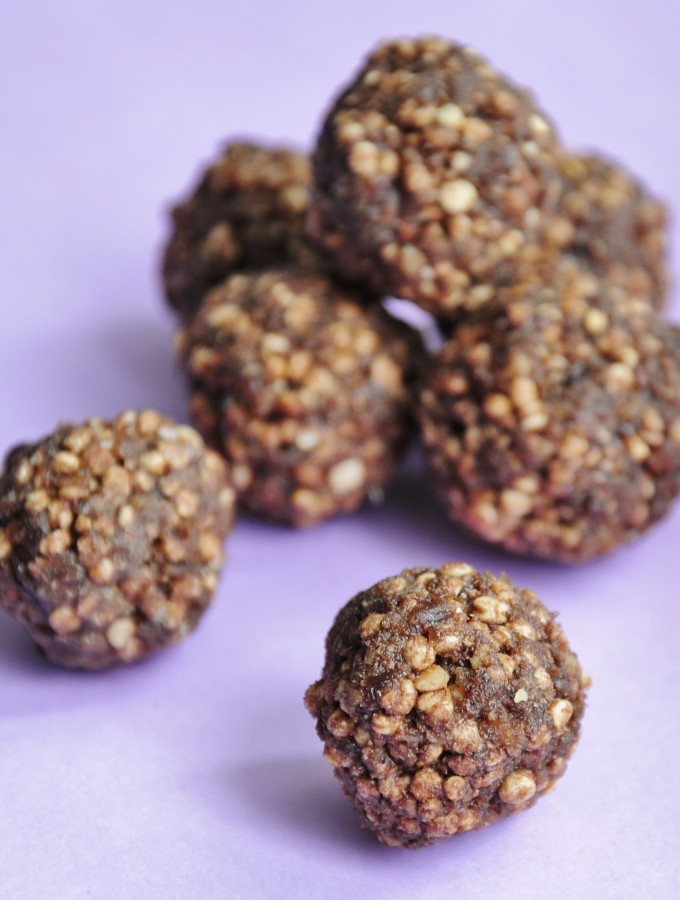 Puffed Quinoa Balls Recipe with protein powder - Vegan Family Recipes