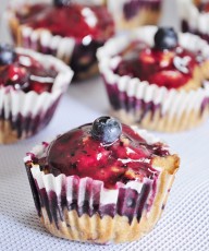 Glazed blueberry topping muffins recipe - Vegan Family Recipes