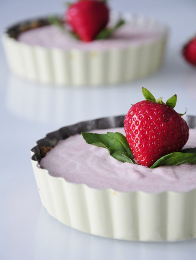 Mini Coconut Strawberry Tart Recipe - Vegan Family Recipes