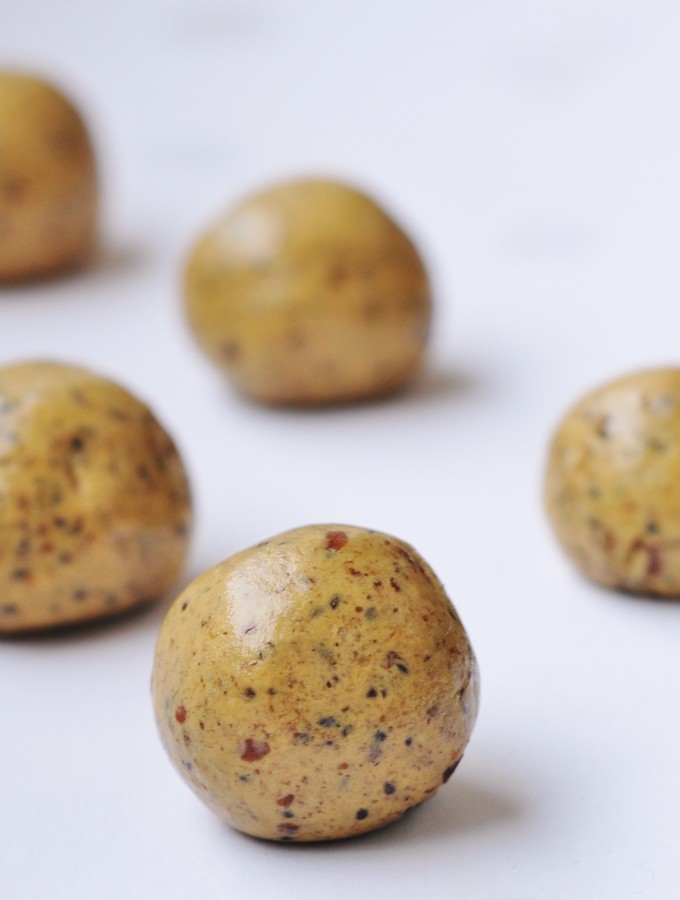 Peanut Butter Protein Balls with Chia Seeds Recipe - Vegan Family Recipes