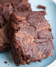 Vegan Brownies with Caramel -