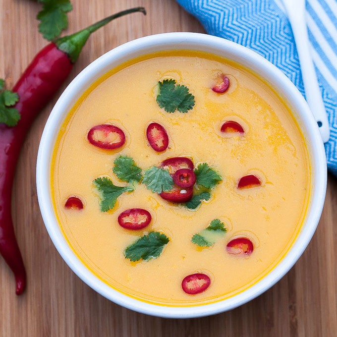 Easy Thai Carrot Soup Recipe that is Vegan, Vegetarian, Gluten-free, and Paleo! | VeganFamilyRecipes.com | #healthy #vegetables #gf