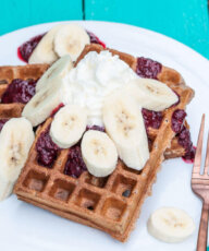 Vegan Banana Waffles Recipe - VeganFamilyRecipes.com #healthy #whole wheat