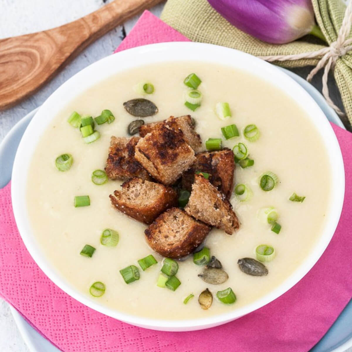 Vegan Potato Leek Soup Recipe with homemade whole wheat croutons and scallions | VeganFamilyRecipes.com | #healthy #potatoes