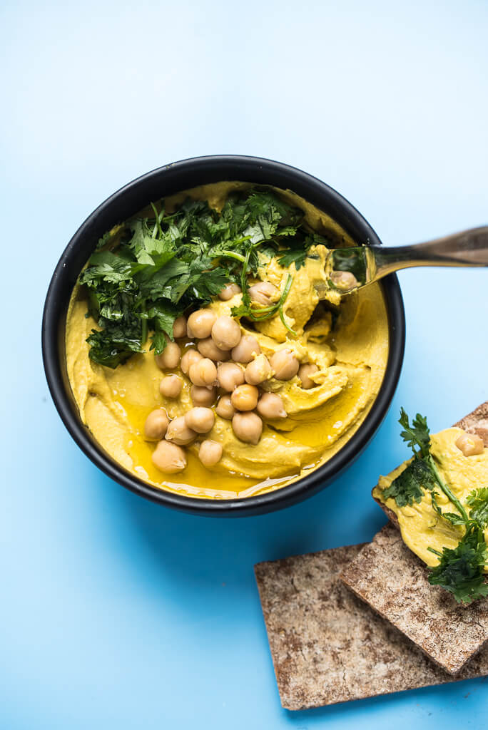 Curry Hummus Recipe - Vegan Family Recipes #appetizer #chickpeas